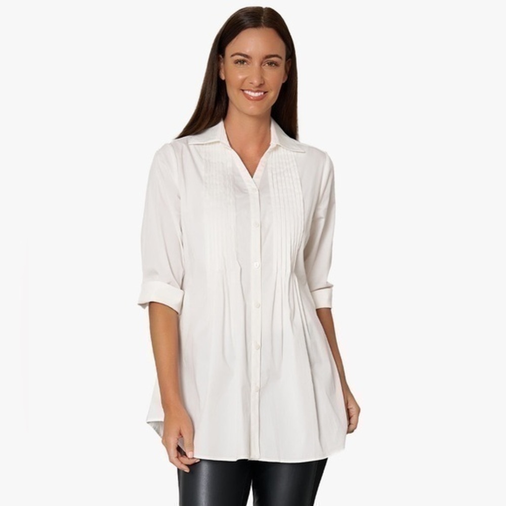 Stella Carakasi Soft White Pintuck Button Down Tunic 💕